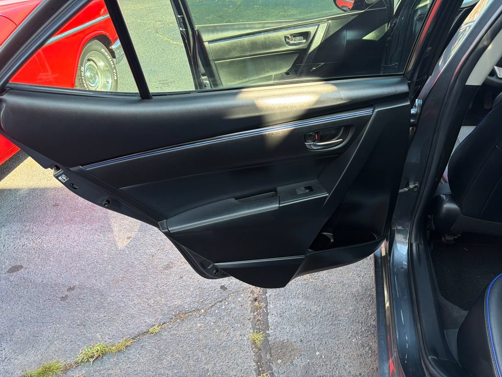 Used 2019 Toyota Corolla SE FWD image 36