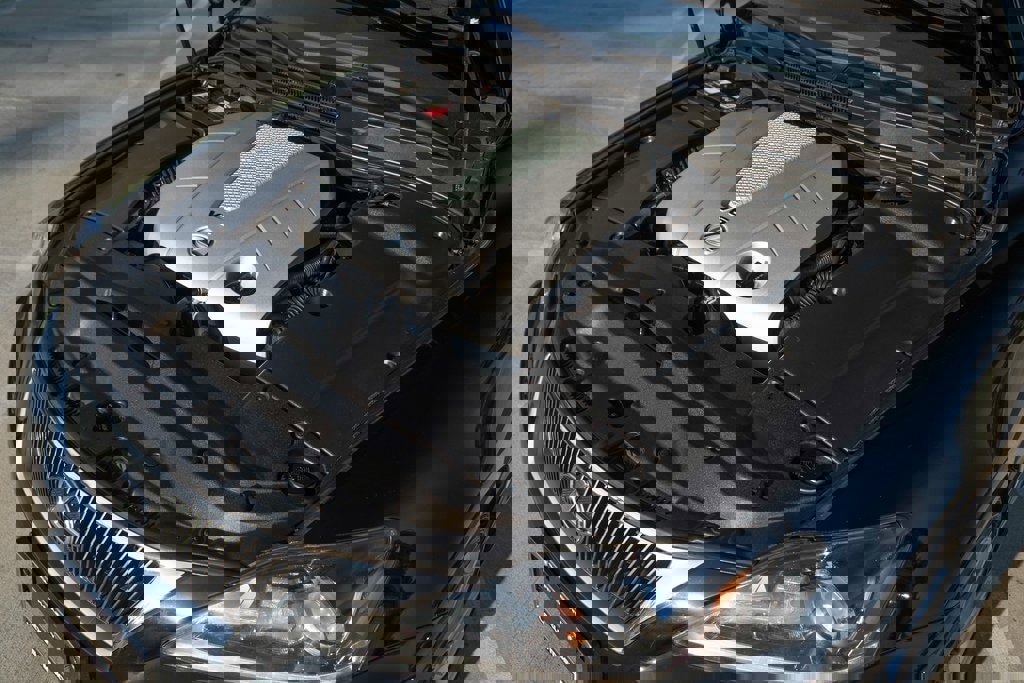 Used 2012 Lexus IS 350C RWD image 6