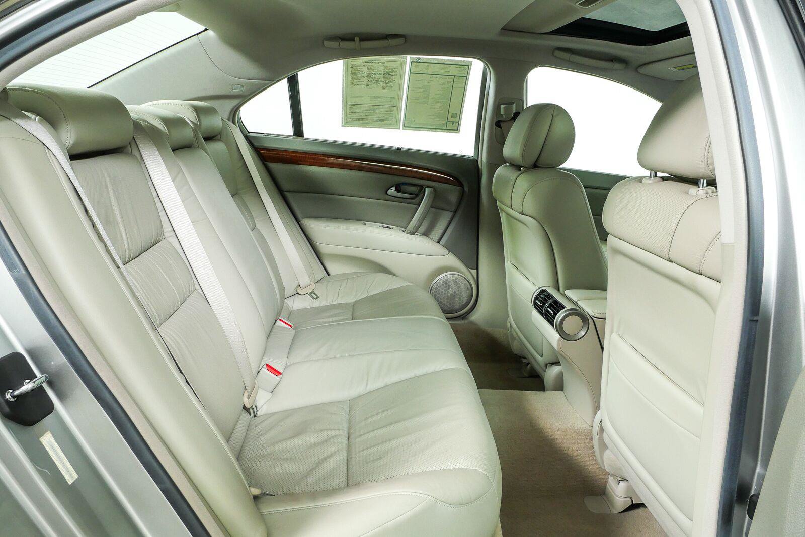 Used 2007 Acura RL w/ Technology Package AWD/4WD image 16