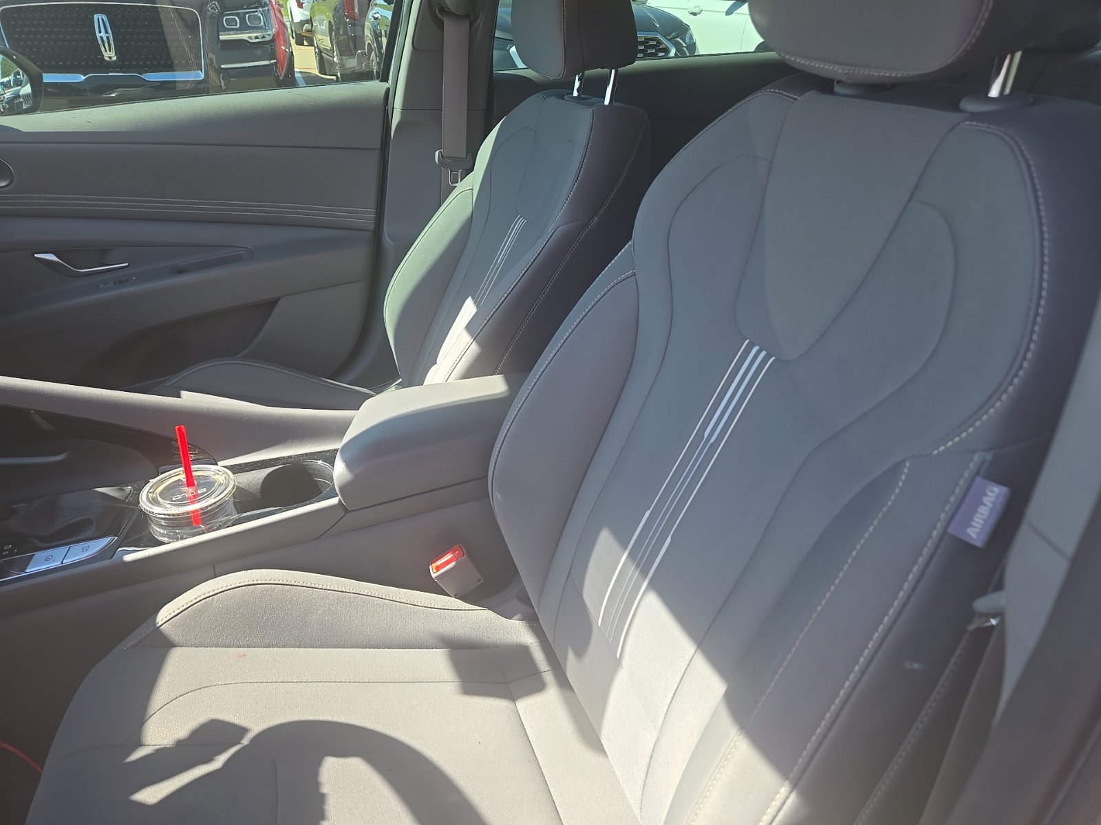 Used 2021 Hyundai Elantra SEL w/ Convenience + Premium Package FWD image 12