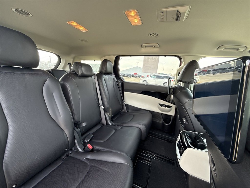 Used 2024 Kia Carnival SX image 24