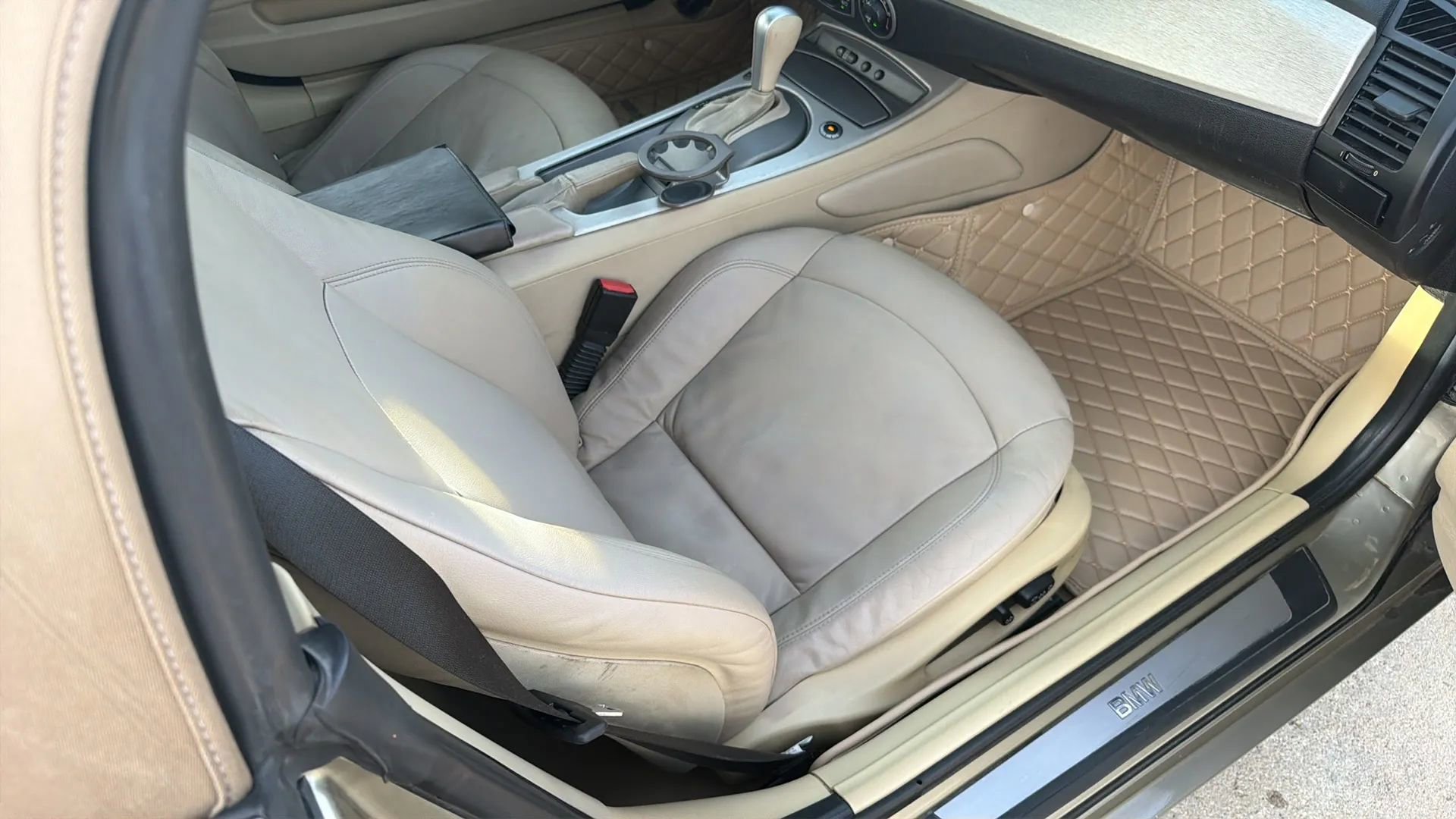 Used 2004 BMW Z4 3.0i image 31