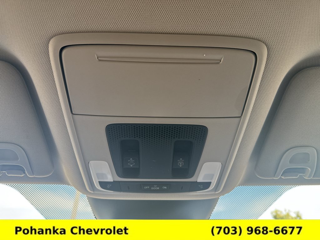 Used 2025 Honda Pilot Touring image 19