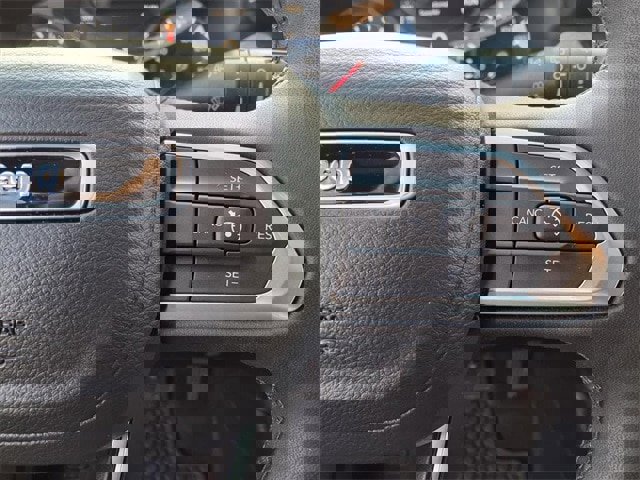 Certified 2024 Jeep Compass Latitude w/ Convenience Group image 11