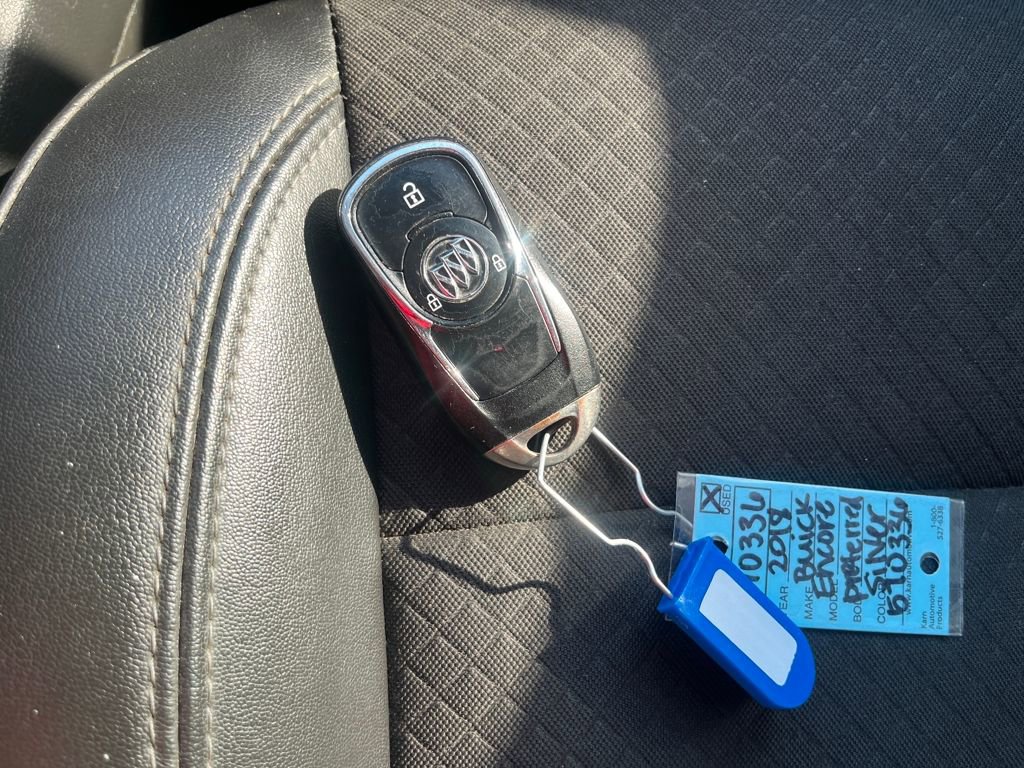 Used 2018 Buick Encore Preferred image 27