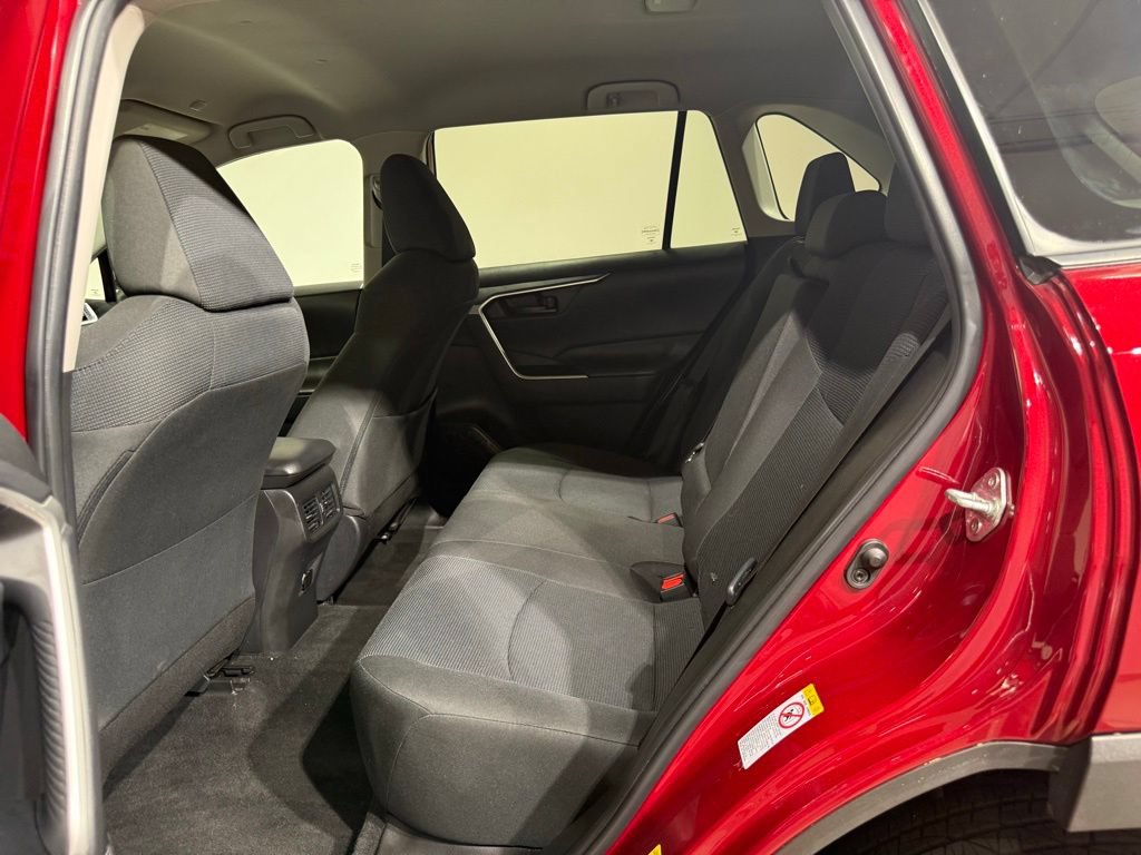 Certified 2023 Toyota RAV4 LE AWD/4WD image 18