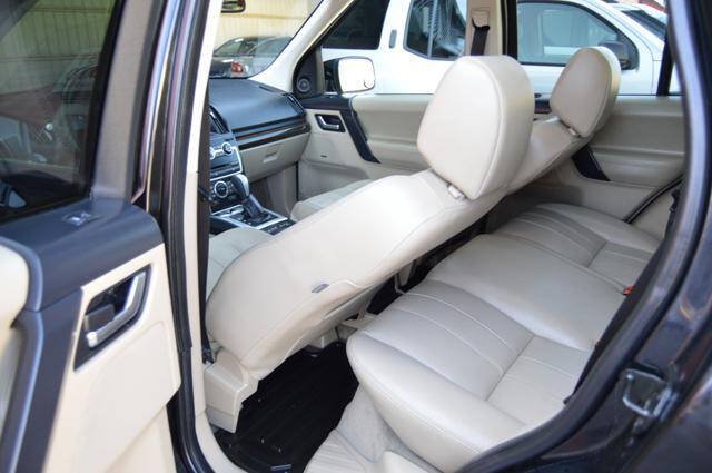 Used 2013 Land Rover LR2 HSE AWD/4WD image 50