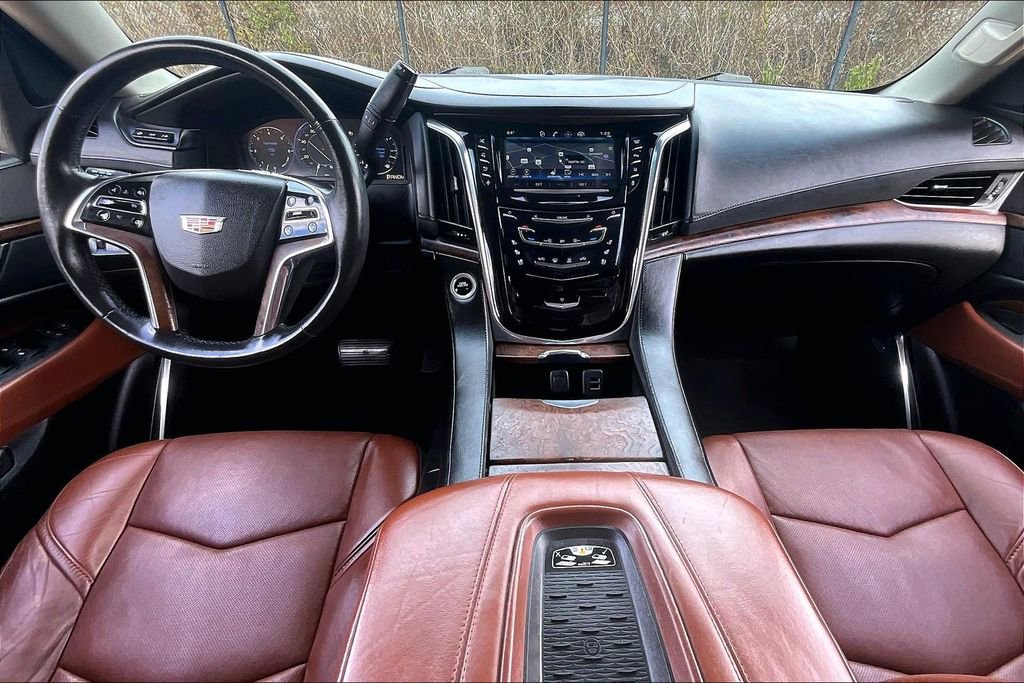 Used 2015 Cadillac Escalade Premium image 20
