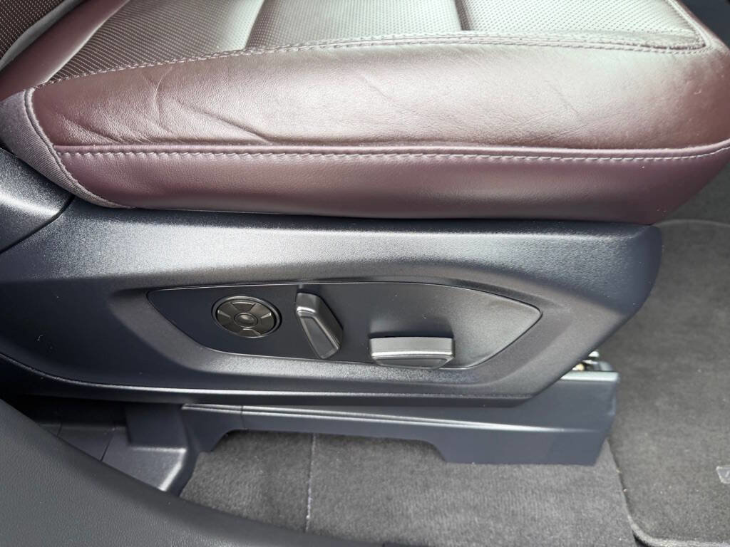 Used 2025 Ford Explorer Platinum w/ LUX Leather Package image 58