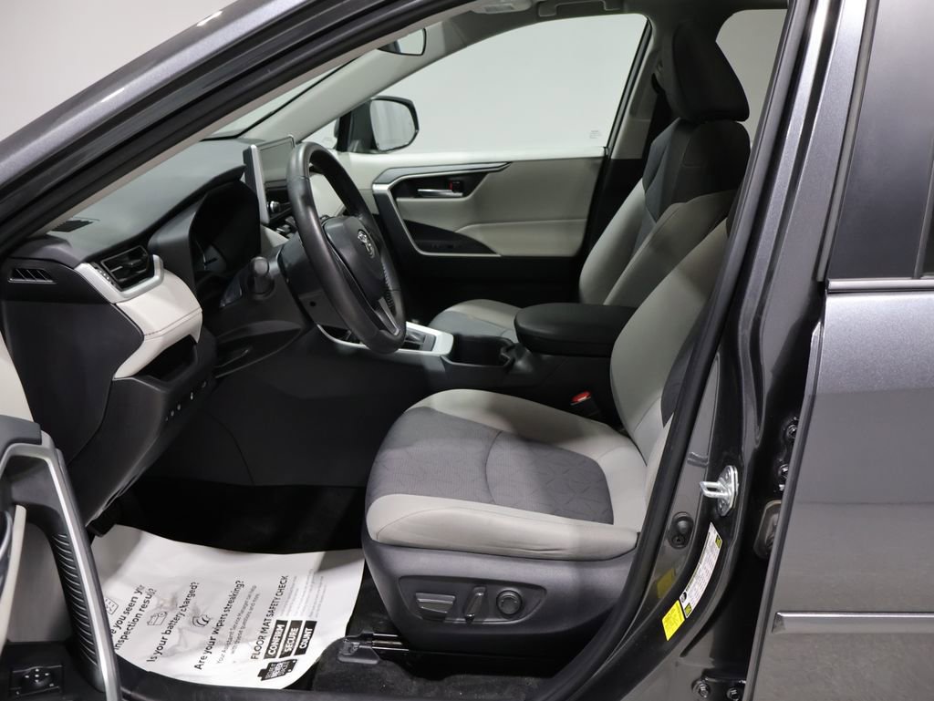 Certified 2024 Toyota RAV4 XLE w/ Convenience Package image 11