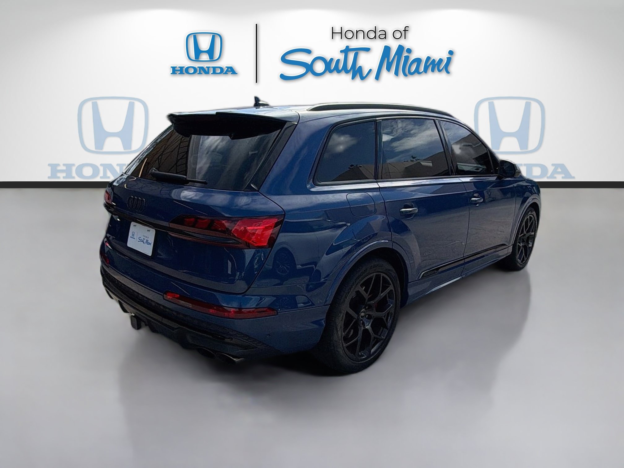Used 2025 Audi SQ7 Prestige w/ Prestige Package AWD/4WD image 7