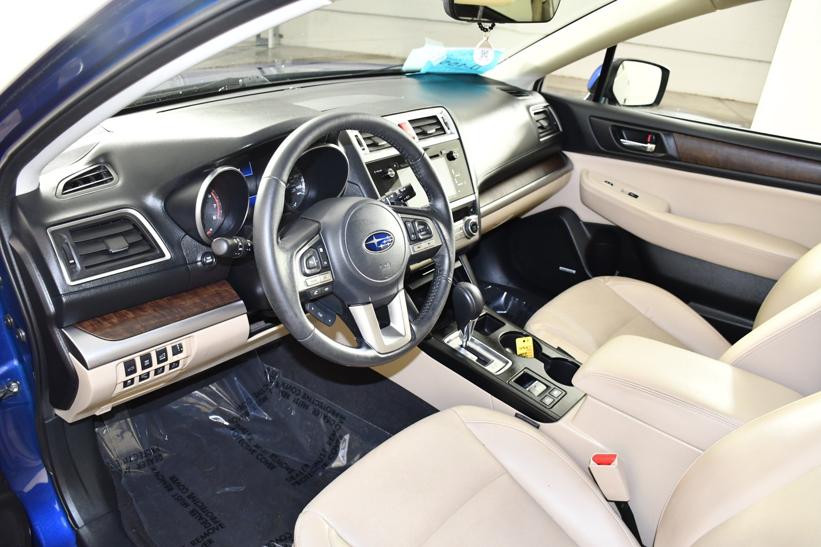 Used 2017 Subaru Outback 2.5i Limited AWD/4WD image 2