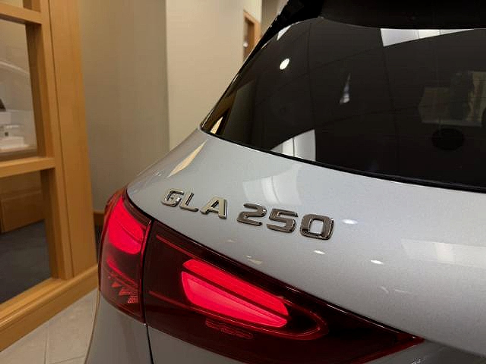 Used 2025 Mercedes-Benz GLA 250 image 16
