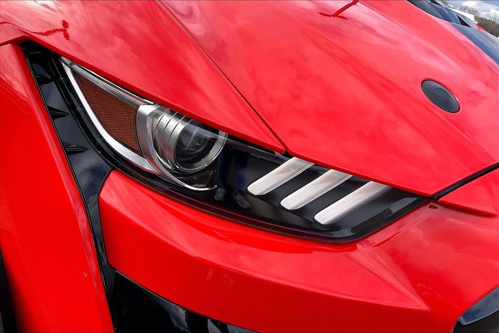 Used 2022 Ford Mustang Shelby GT500 w/ Technology Package image 32