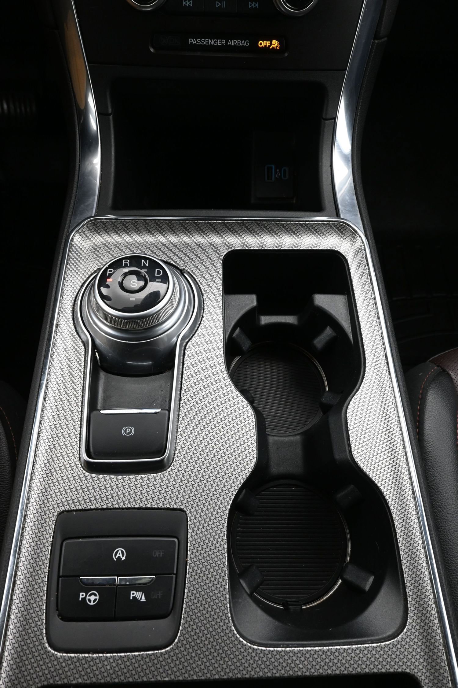 Used 2021 Ford Edge Titanium w/ Equipment Group 301A image 19