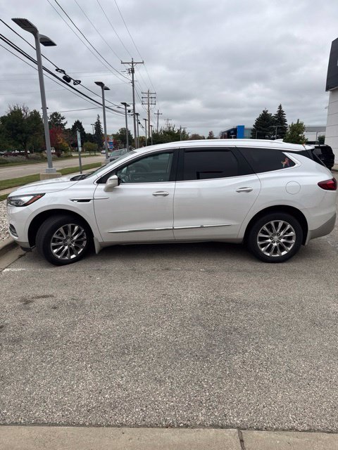 Used 2021 Buick Enclave Premium w/ Surround and Sites Package AWD/4WD image 3