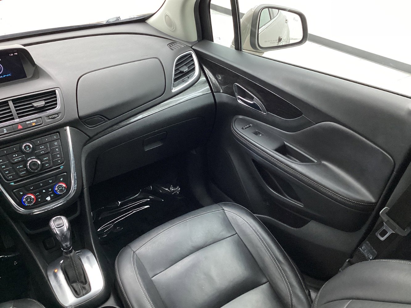 Used 2015 Buick Encore Leather FWD image 28