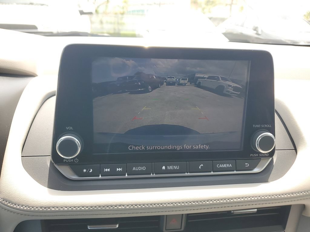 Used 2023 Nissan Rogue SV FWD image 28