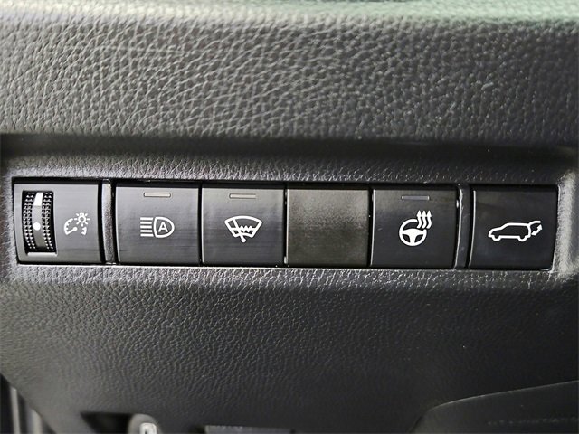 Used 2022 Toyota RAV4 XLE image 33