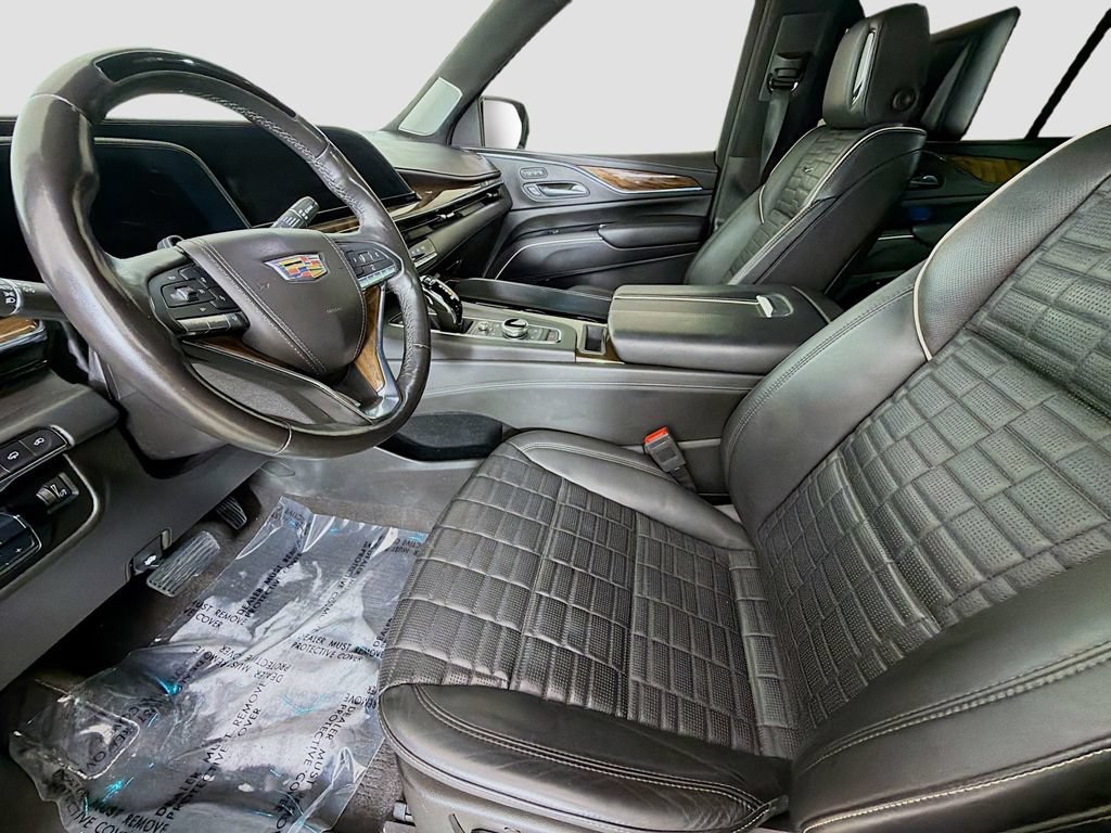 Used 2023 Cadillac Escalade Sport Platinum w/ LPO, ONYX Package AWD/4WD image 28