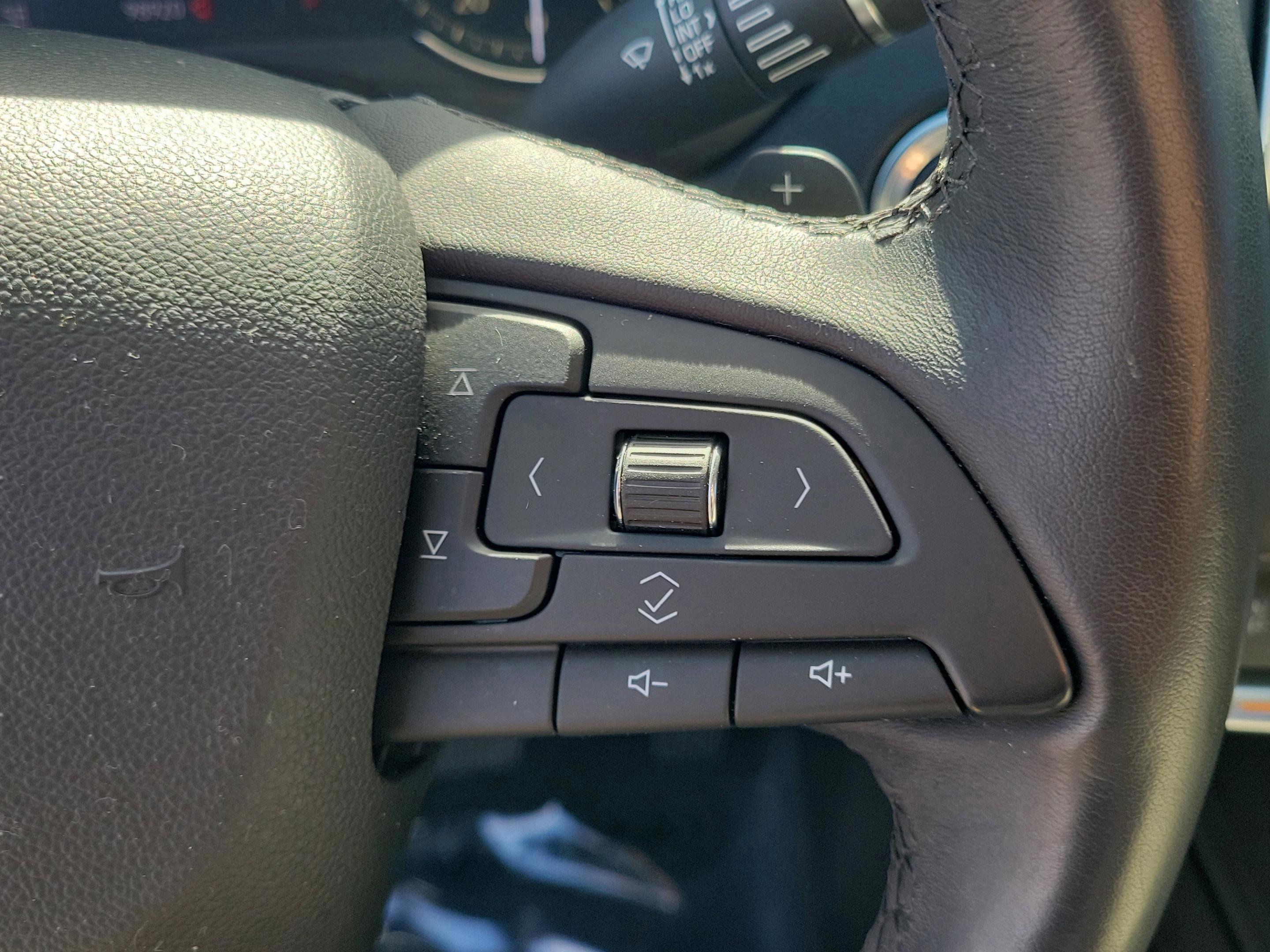 Used 2019 Cadillac XT4 Luxury image 8