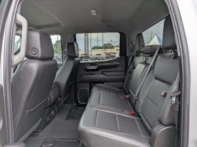 Used 2025 GMC Sierra 1500 SLT AWD/4WD image 13