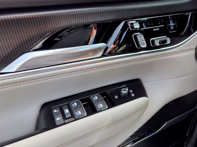 New 2026 Jeep Grand Wagoneer Summit w/ Premium Group III AWD/4WD image 29