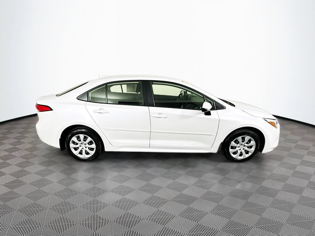 Used 2025 Toyota Corolla Hybrid Sedan FWD image 11