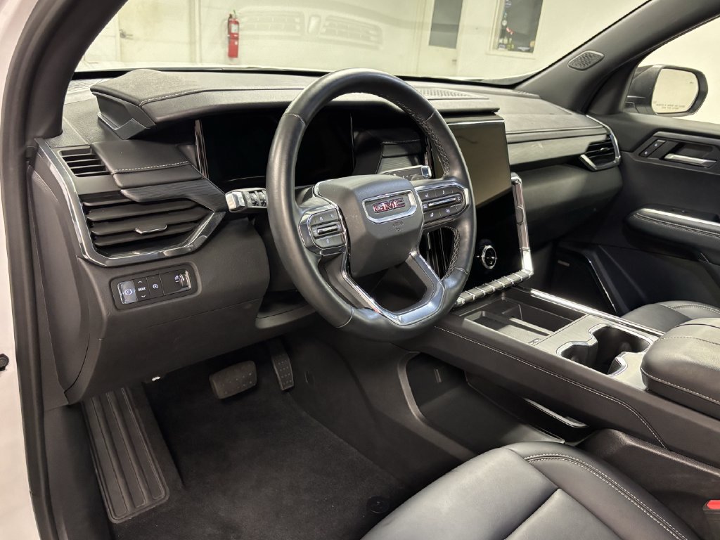 Used 2026 GMC Acadia Elevation w/ Elevation Premium Package FWD image 26