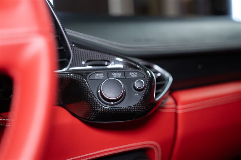 Used 2015 Ferrari 458 Italia Coupe RWD image 18