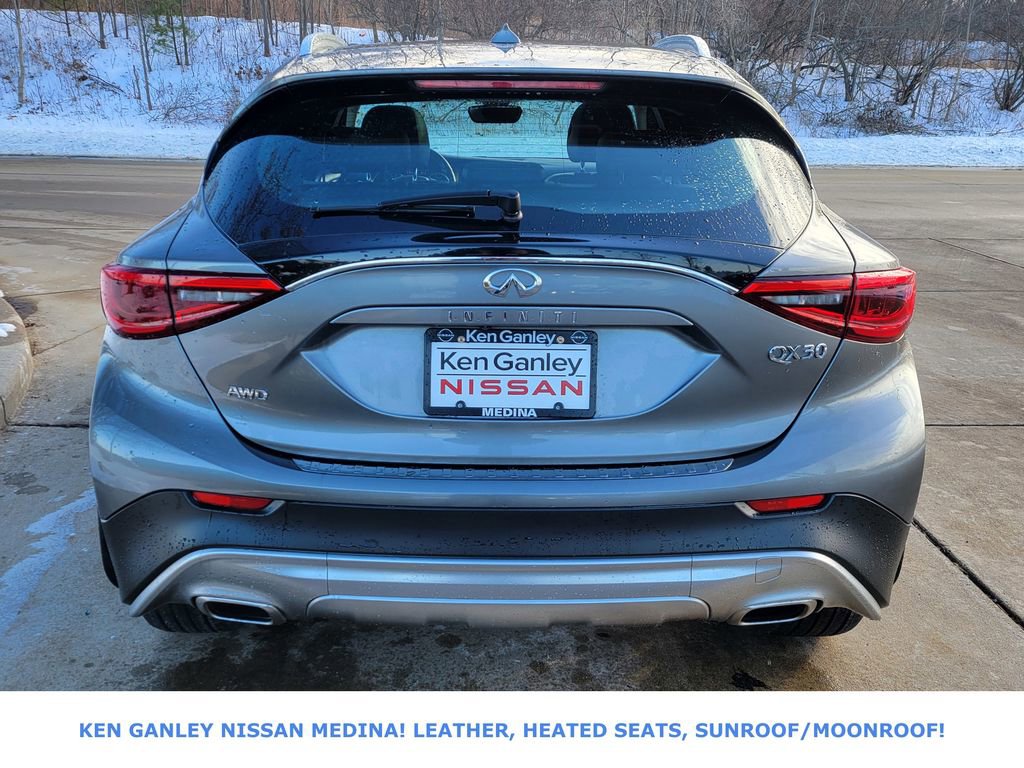 Used 2018 INFINITI QX30 Premium w/ Cargo Package image 4