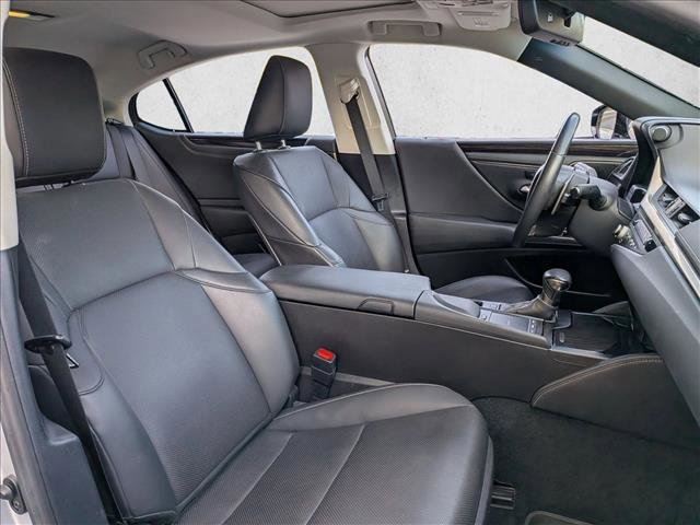 Used 2021 Lexus ES 300h w/ Premium Package FWD image 18