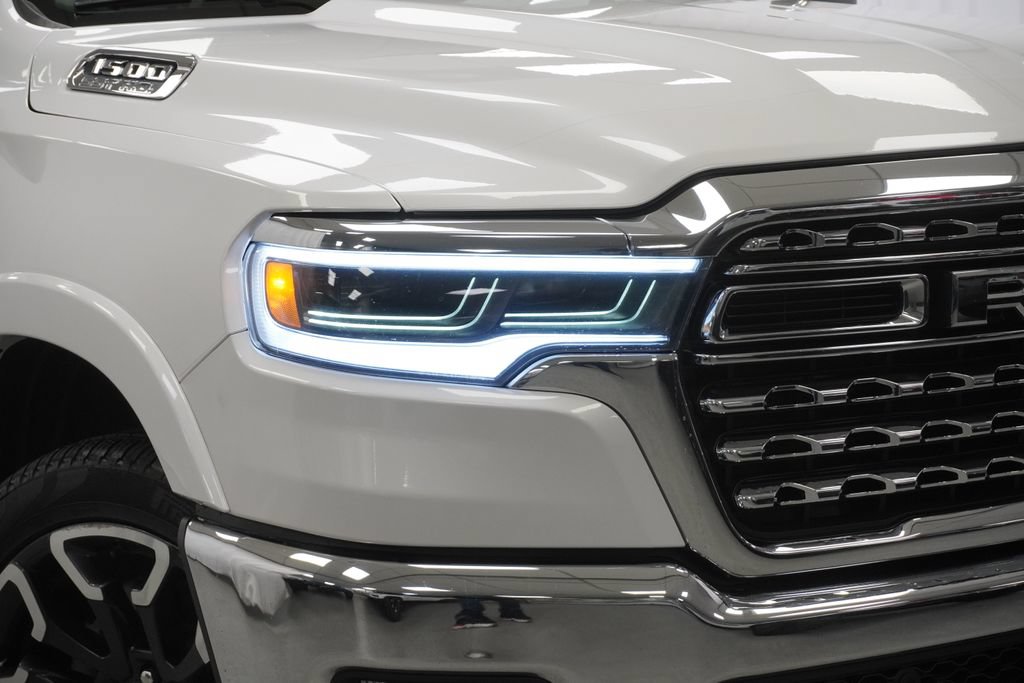 Used 2025 RAM 1500 Limited AWD/4WD image 10