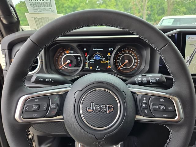 New 2026 Jeep Wrangler Unlimited Sahara AWD/4WD image 24