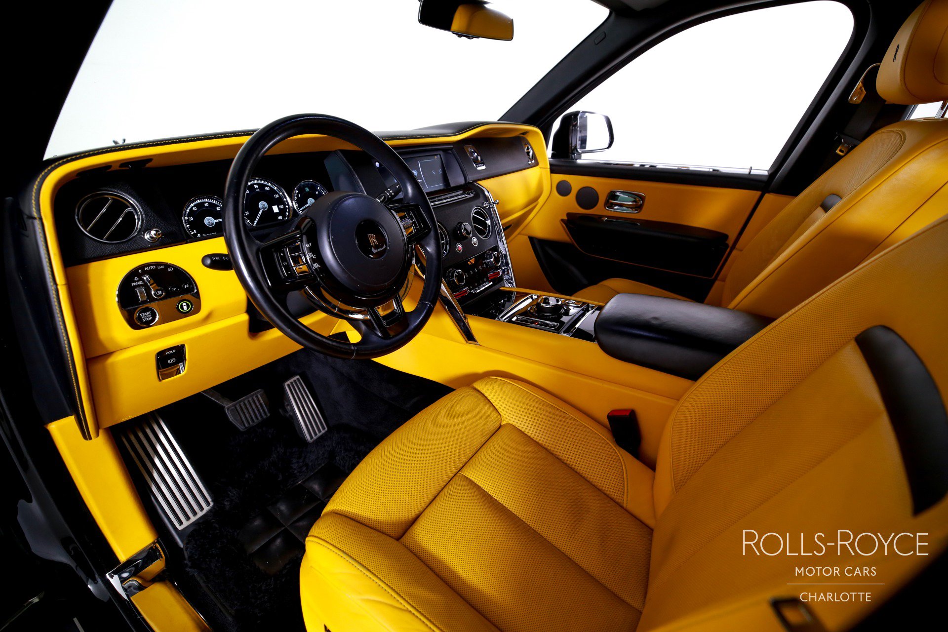 Used 2022 Rolls-Royce Cullinan image 4