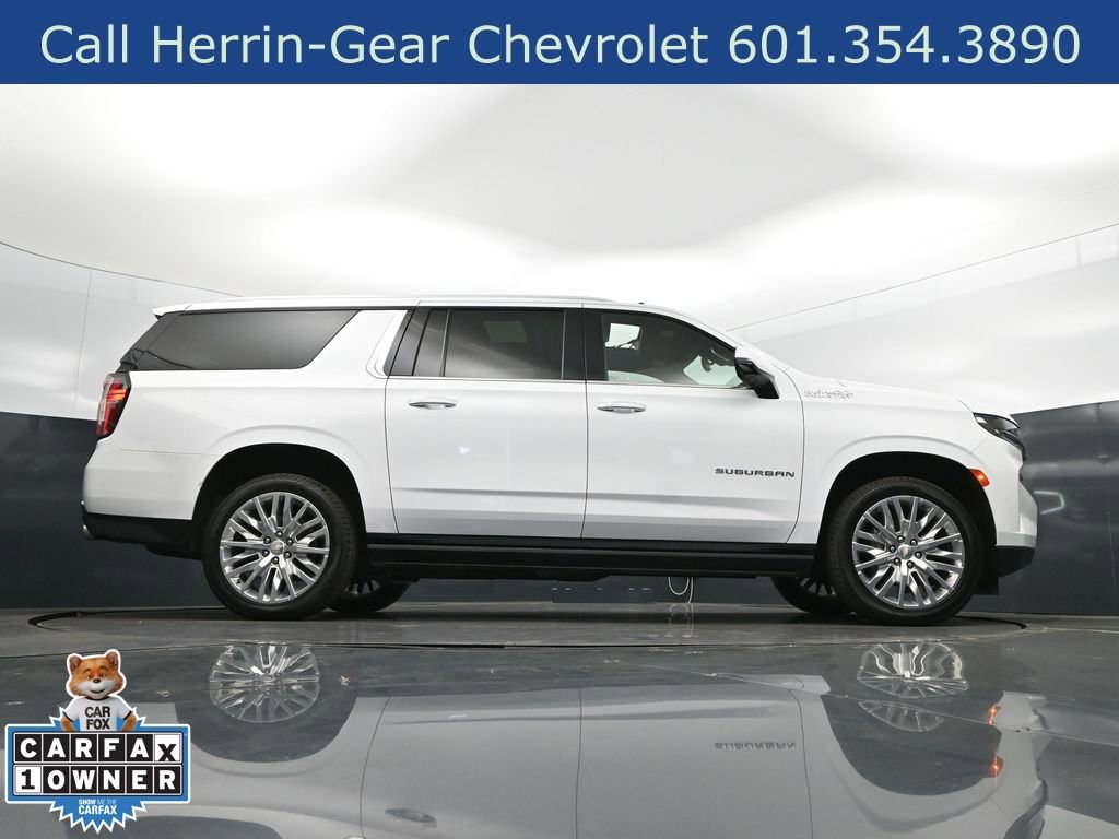 Used 2023 Chevrolet Suburban High Country image 46