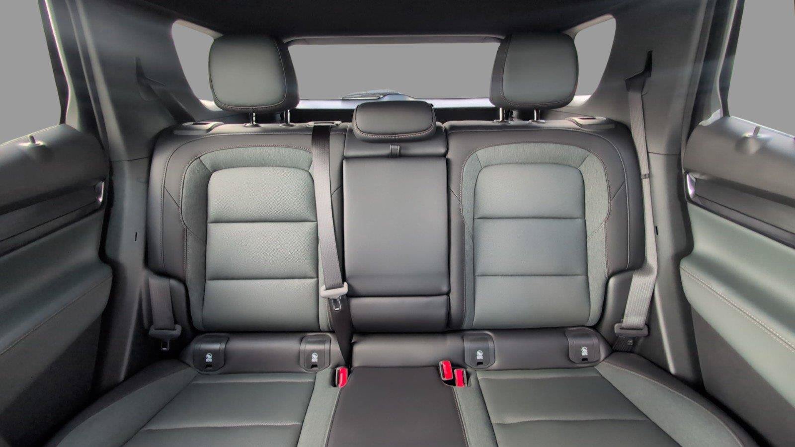 New 2026 GMC Terrain AT4 AWD/4WD image 32