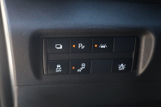 Used 2022 Nissan Kicks S image 10