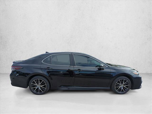 Used 2024 Toyota Camry SE w/ Convenience Package image 4