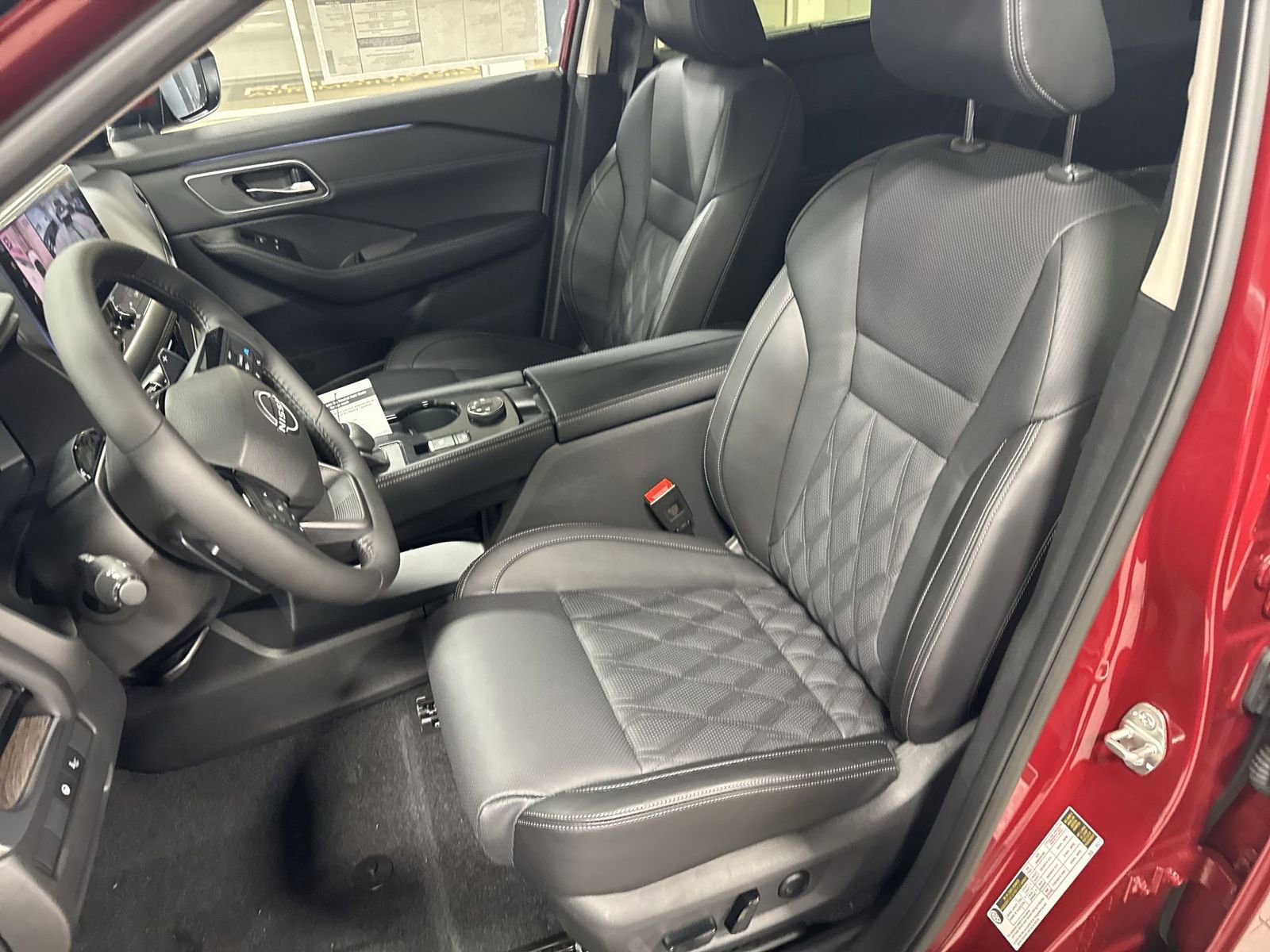 New 2026 Nissan Rogue Platinum w/ Tech Package AWD/4WD image 25