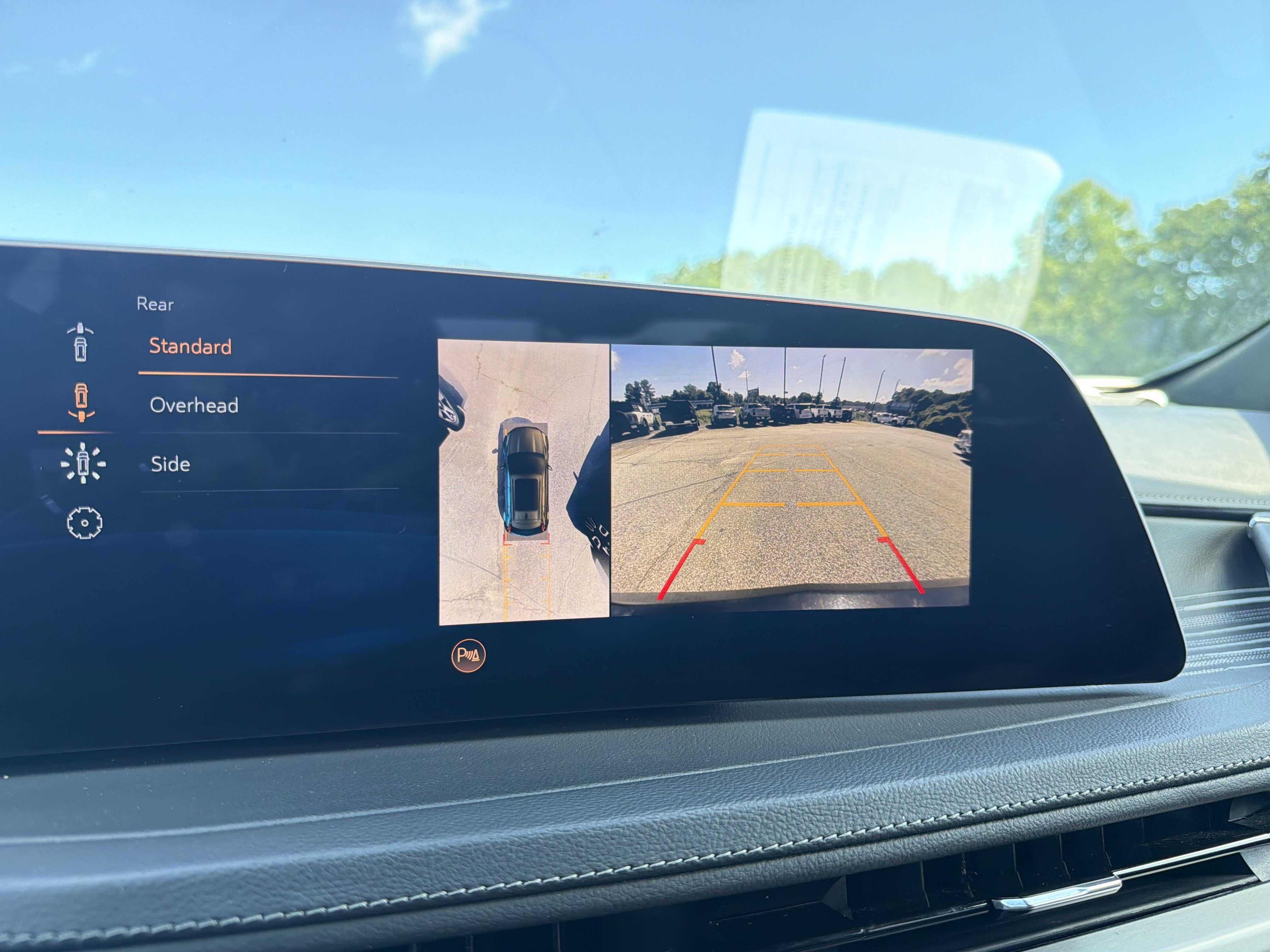 Used 2025 Cadillac XT4 Premium Luxury FWD image 25