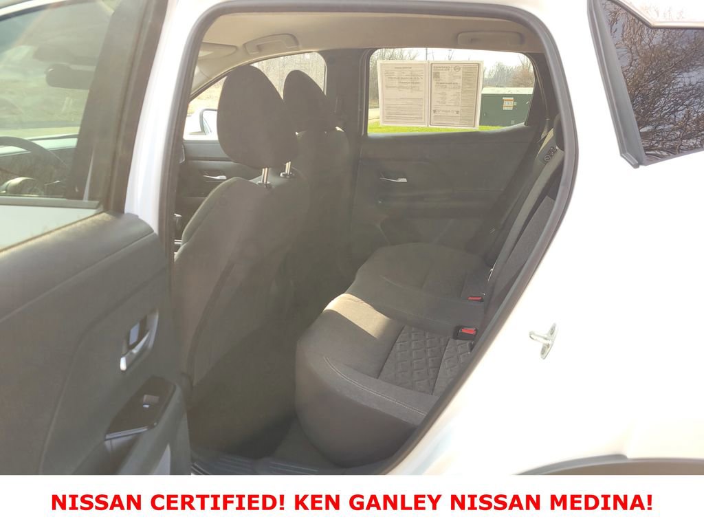 Certified 2025 Nissan Kicks SV AWD/4WD image 37