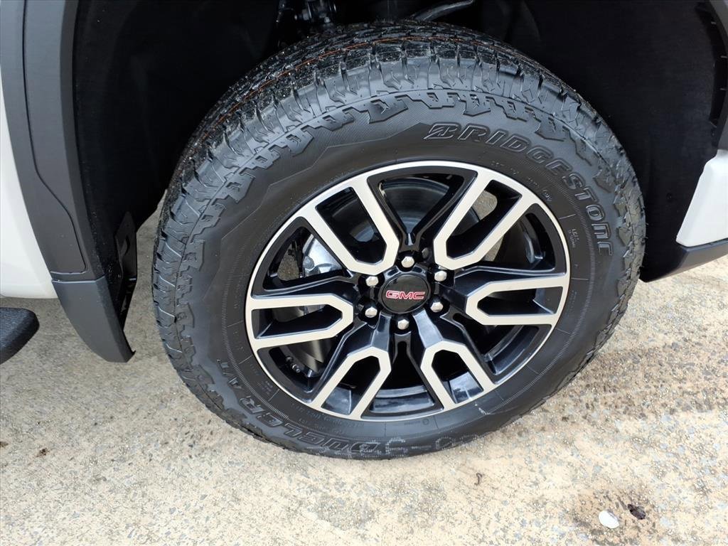 New 2026 GMC Sierra 1500 AT4 w/ AT4 Premium Package image 9
