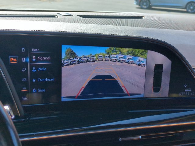 Used 2021 Cadillac Escalade Premium Luxury w/ Performance Package AWD/4WD image 22