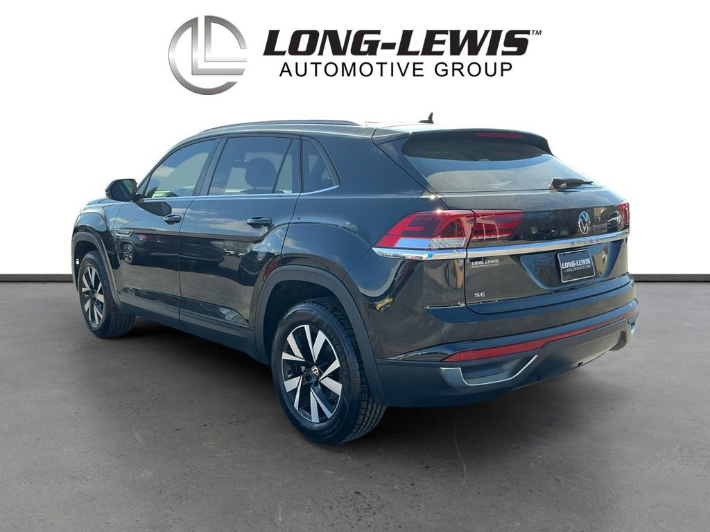 Used 2021 Volkswagen Atlas Cross Sport SE image 4