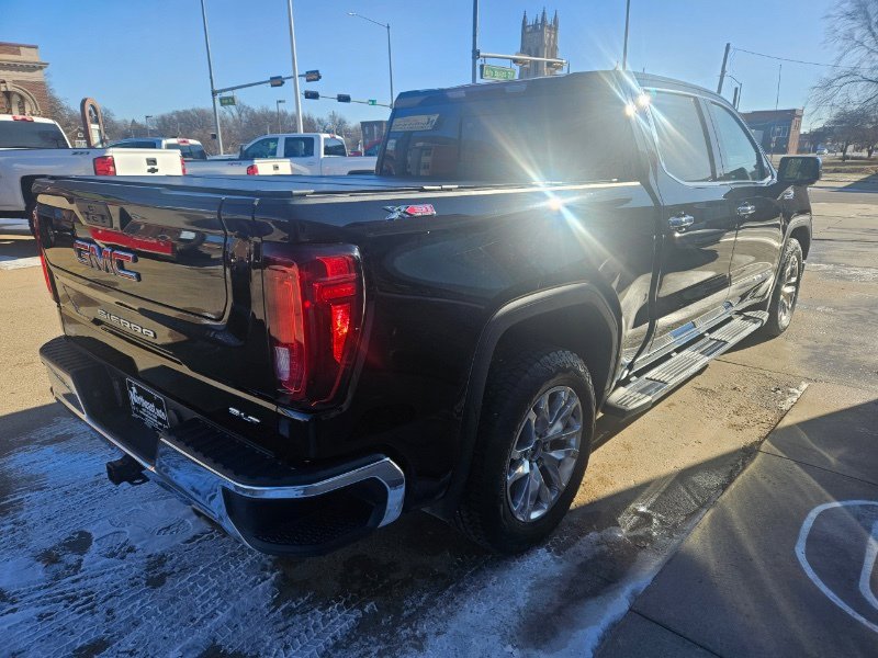 Used 2021 GMC Sierra 1500 SLT w/ SLT Premium Package image 6