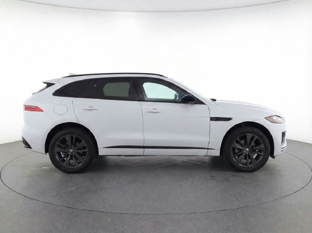 Certified 2026 Jaguar F-PACE R-Dynamic S AWD/4WD image 36