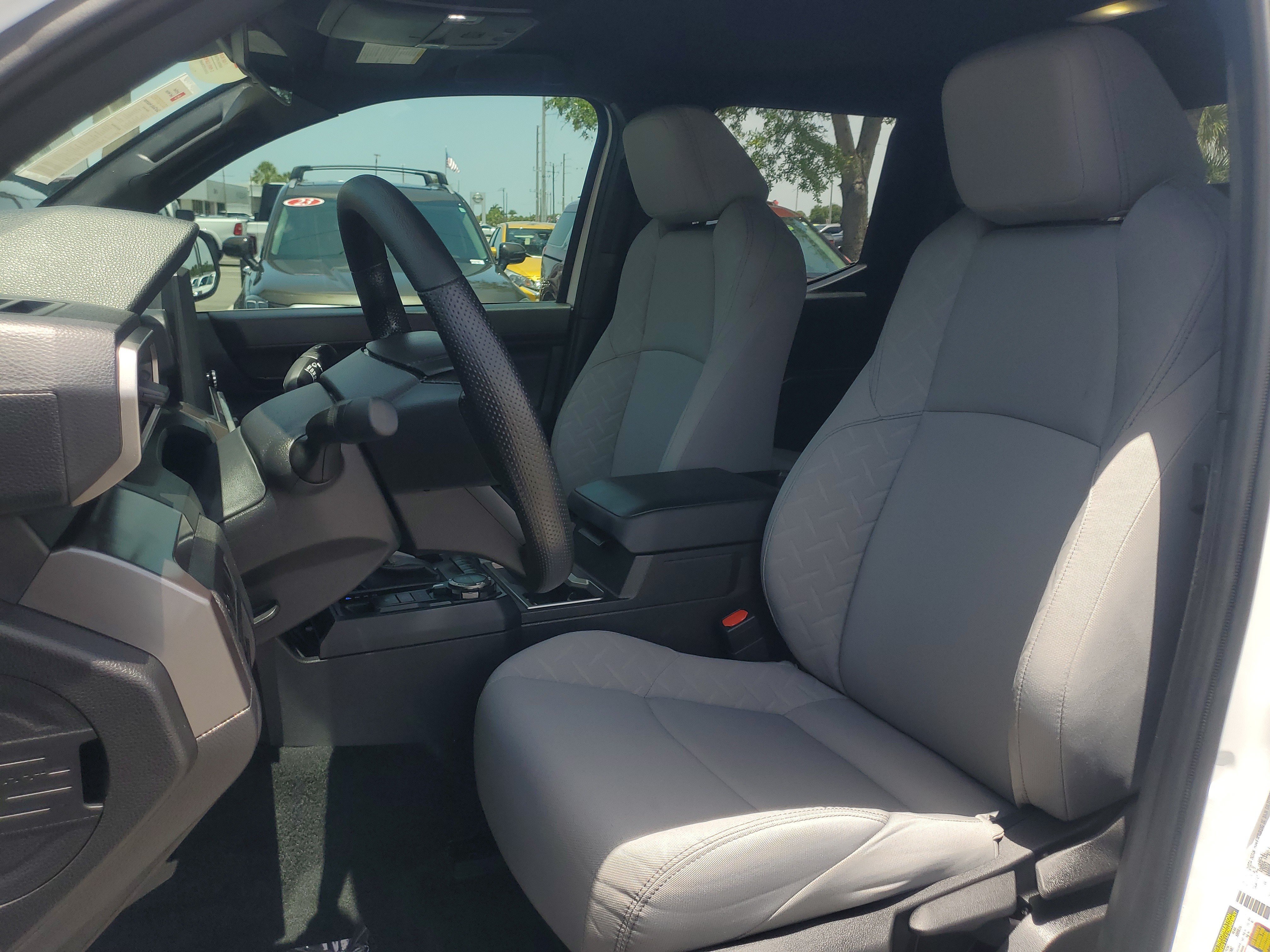 Used 2025 Toyota Tacoma SR5 AWD/4WD image 22