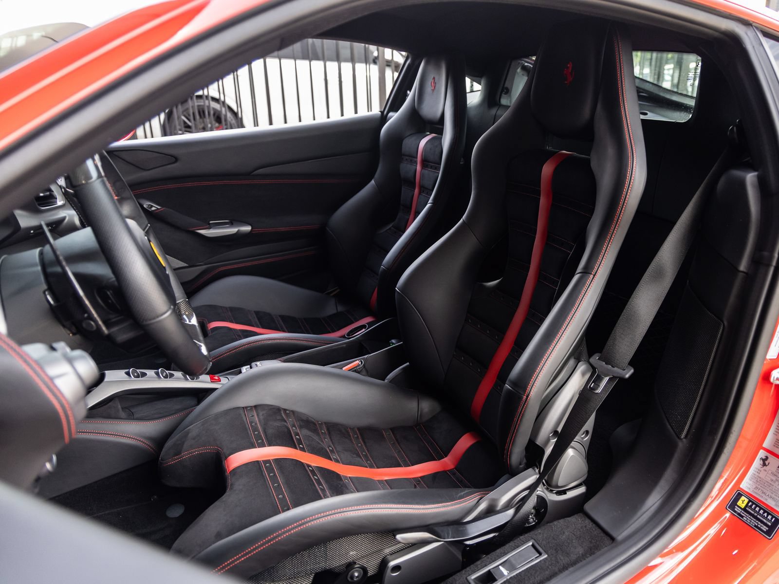 Used 2017 Ferrari 488 GTB RWD image 33