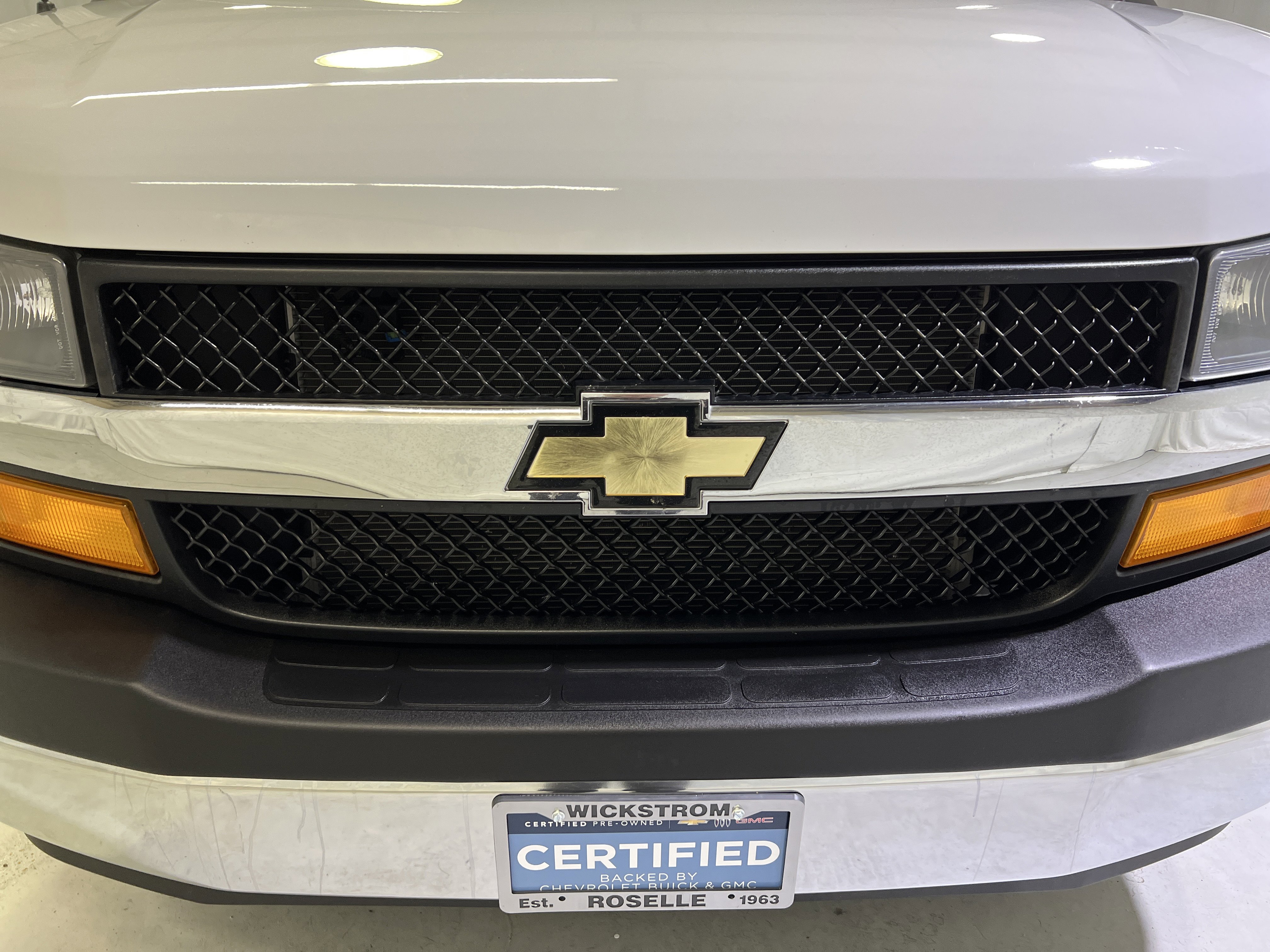 Used 2023 Chevrolet Express 2500 w/ Driver Convenience Package image 4